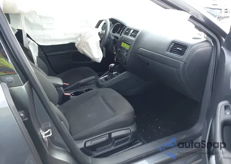 2015 Volkswagen Jetta 2.0L S z USA, uszkodzony, nr VIN 3VW2K7AJ2FM423829